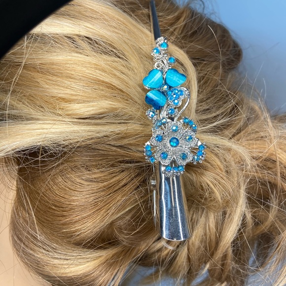 Lot of 5 New, unused, fancy hair clips. Includes 5 - Picture 7 of 8